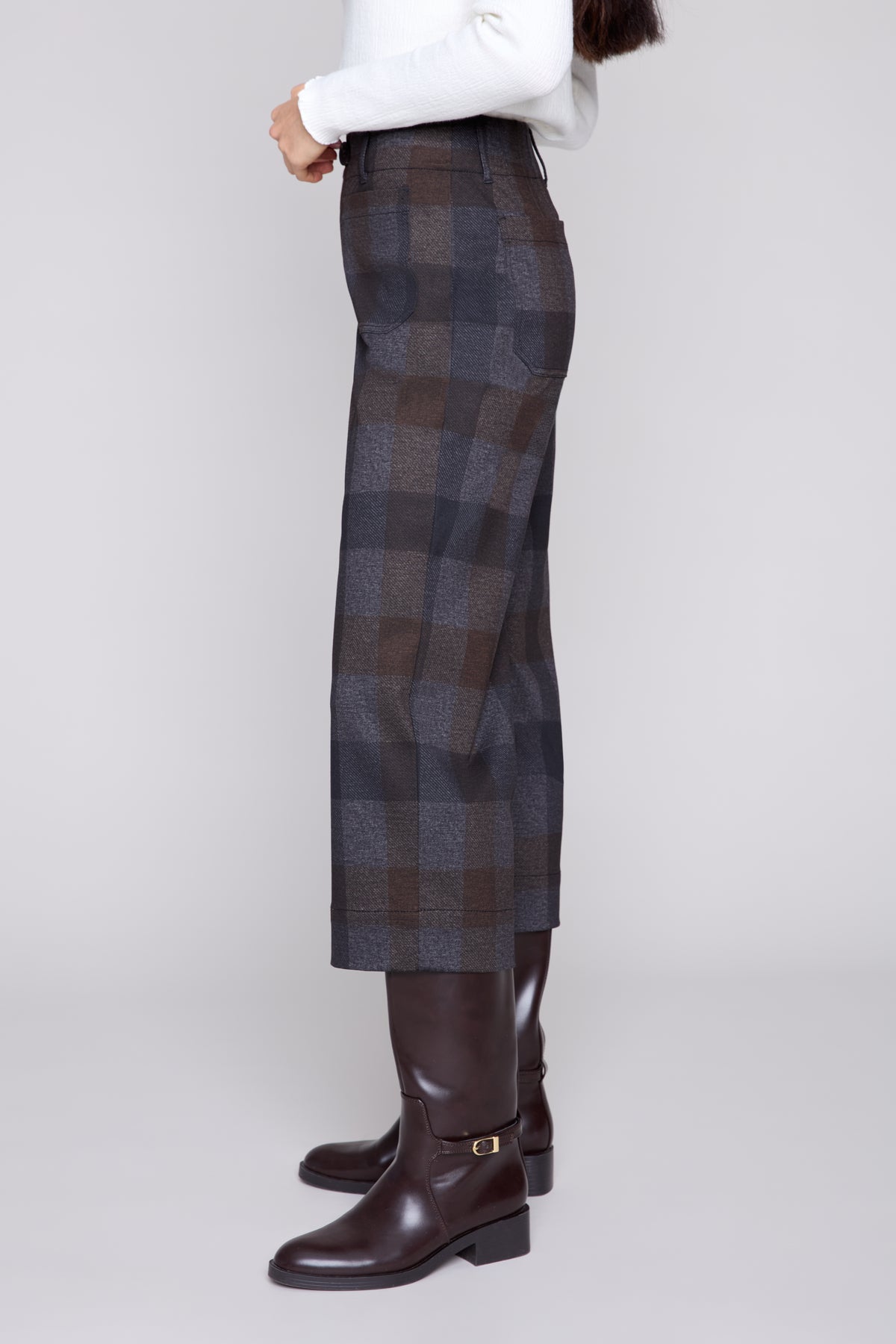 Bold Check Cropped Straight-Leg Knit Pants with Patch Pockets
